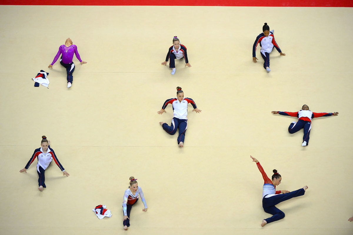 warm-ups-SI439_TK2_00064.jpg